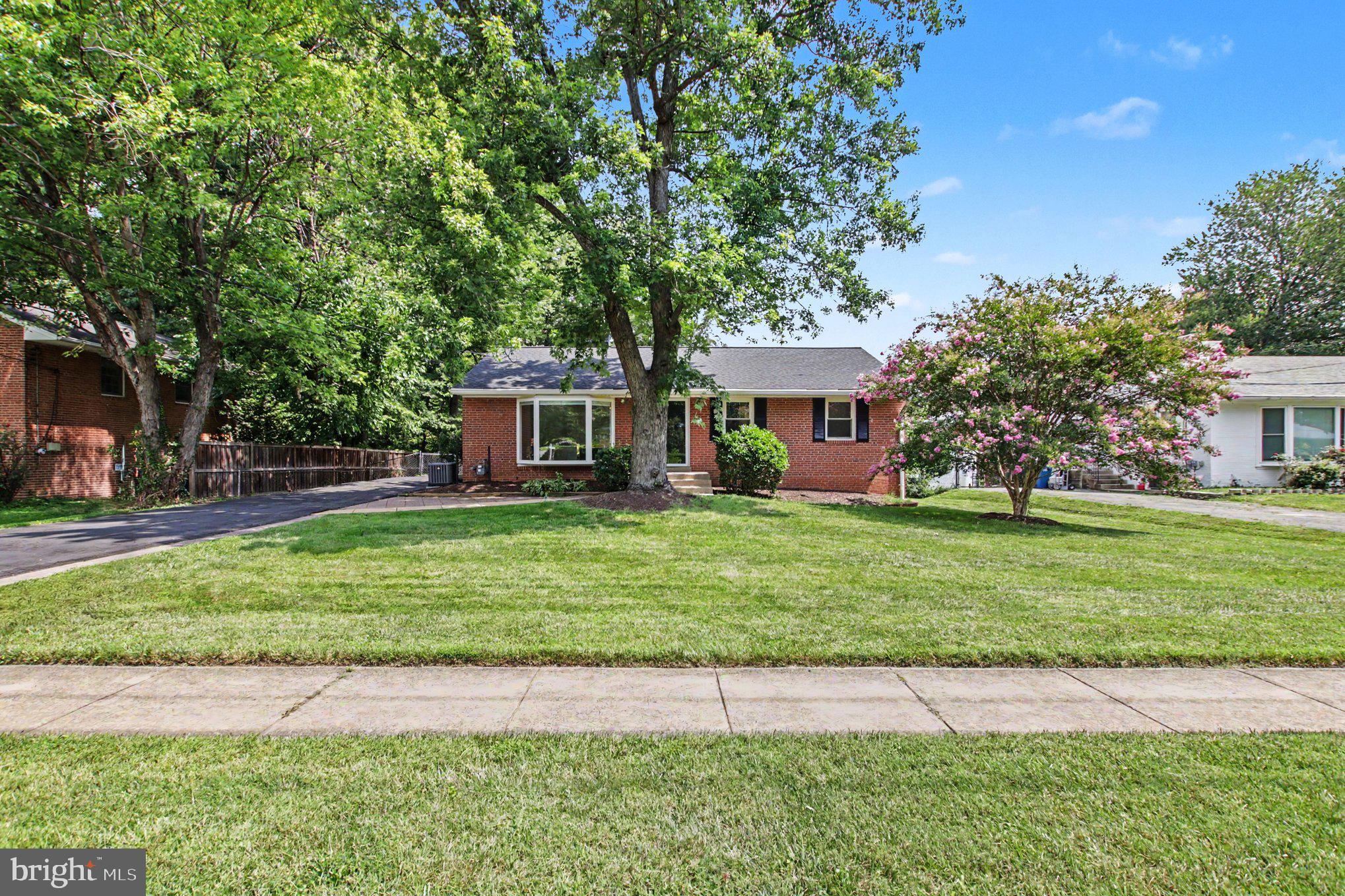 5422 Ferndale Street Springfield, VA 22151 - Photo 2 of 30 Gallery Image 2