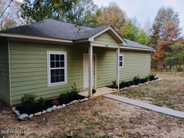 $197,000 | 431 Ridge Rd., Sarah, MS 38665