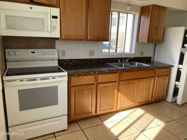 $1,635,000 | 1002 North 27th Place, Phoenix, AZ 85008
