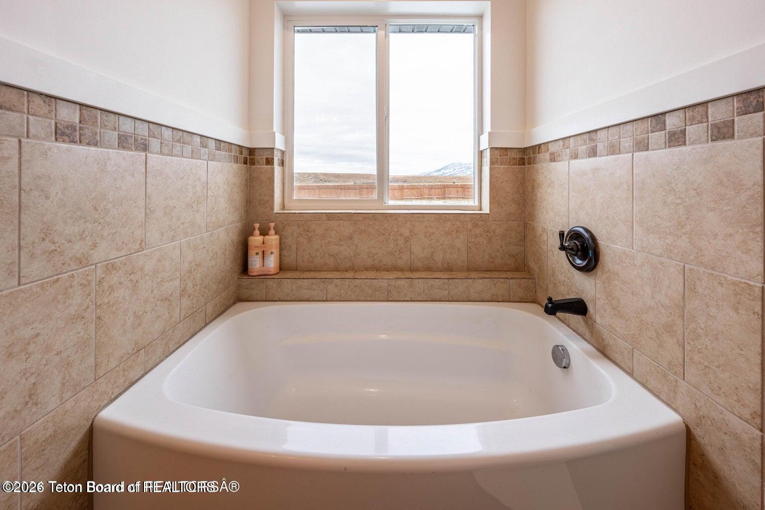 330 Wright Street Thayne, WY 83127 - Photo 12 of 25 IMG_5938