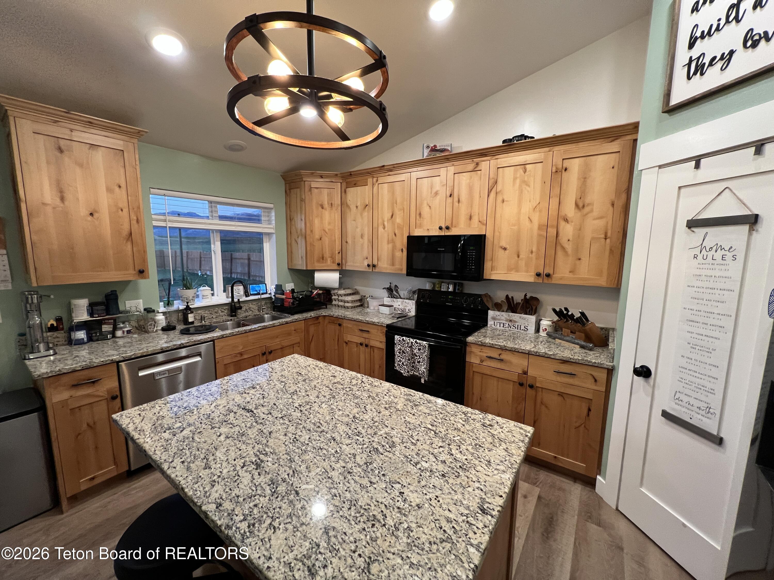 330 Wright Street Thayne, WY 83127 - Photo 5 of 25 IMG_6175