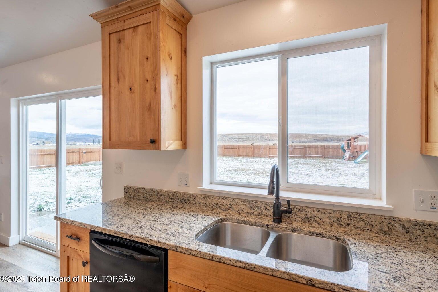 330 Wright Street Thayne, WY 83127 - Photo 8 of 25 IMG_5931