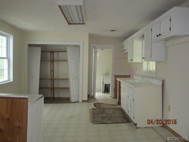 9703 Zion Road Ford, VA 23850 - Photo 7 of 14