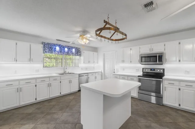 $480,000 | 2365 Tumbleweed Drive, Navarre, FL 32566