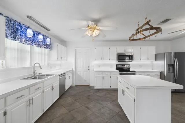 $480,000 | 2365 Tumbleweed Drive, Navarre, FL 32566