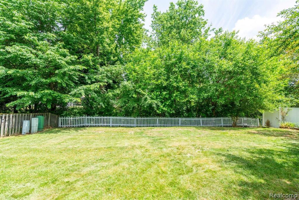 645 Worthington Road Canton, MI 48188 - Photo 26 of 30
