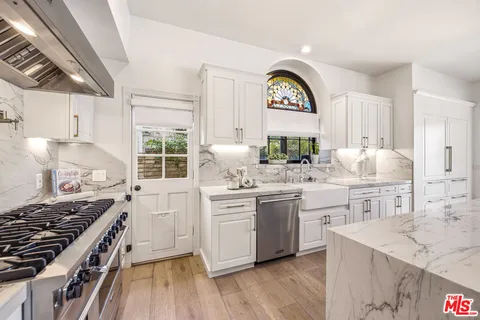 $5,500,000 | 3704 Capstan Circle, Westlake Village, CA 91361