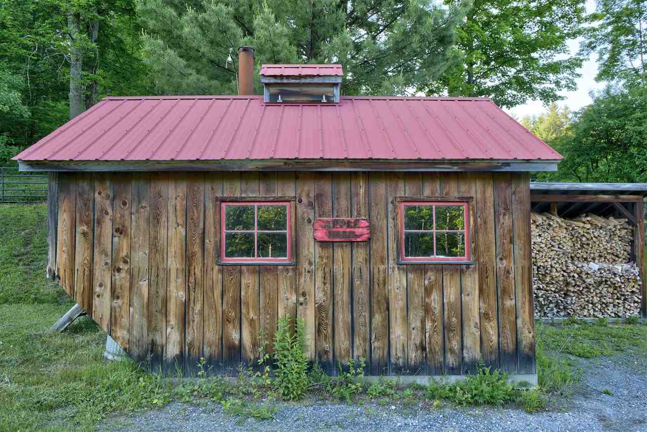 936 Brandon Mountain Road Rochester, VT 05767 - Photo 9 of 40