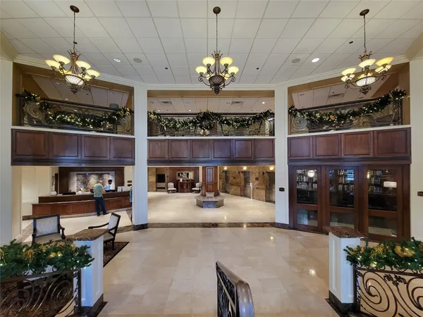 $2,200 | 3525 Sage Road, Unit 515, Houston, TX 77056