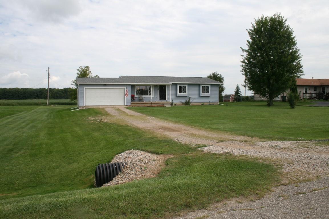 2664 North Hickory Road Owosso, MI 48867 - Photo 15 of 19 31300462-14.JPG
