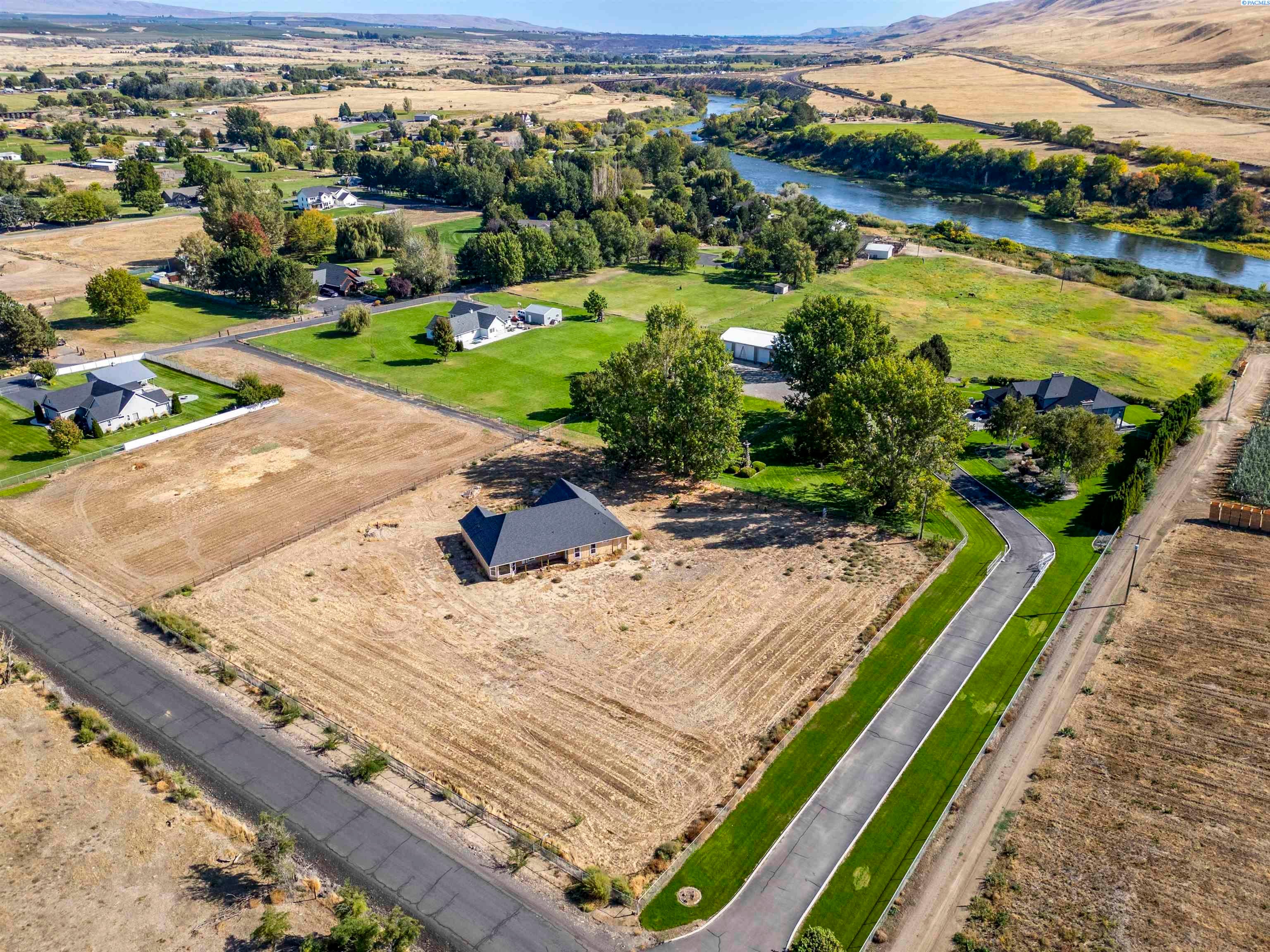 90404 West Hess Road Prosser, WA 99350 - Photo 2 of 34 Gallery Image 2