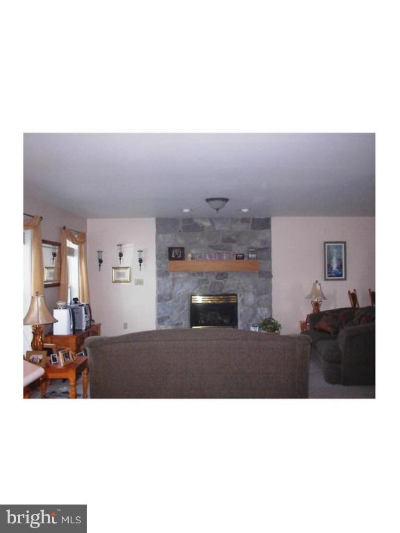 932 Pine Hill Road Lititz, PA 17543 - Photo 8 of 25