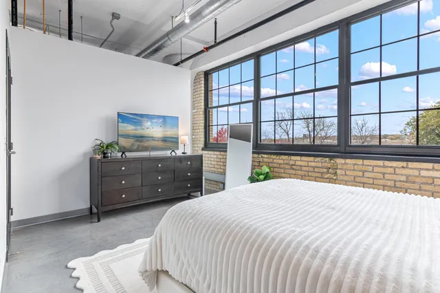 $390,000 | 730 Northeast Stinson Boulevard, Unit 314, Minneapolis, MN 55413