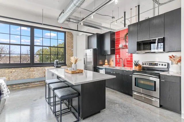 $390,000 | 730 Northeast Stinson Boulevard, Unit 314, Minneapolis, MN 55413