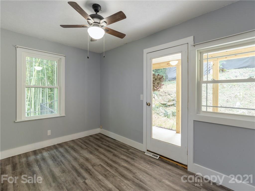 85 Elliot Ridge Lane Hendersonville, NC 28792 - Photo 16 of 24 Gallery Image 16