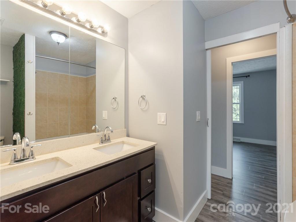 85 Elliot Ridge Lane Hendersonville, NC 28792 - Photo 18 of 24 Gallery Image 18