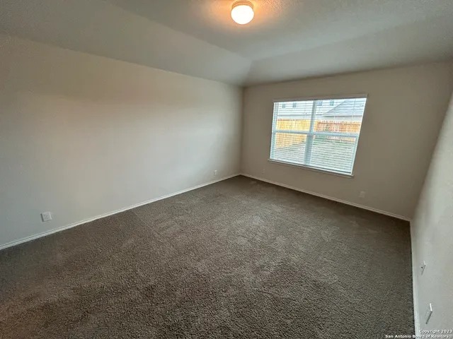 $1,725 | 8215 Falcon Meadow Drive, Converse, TX 78109