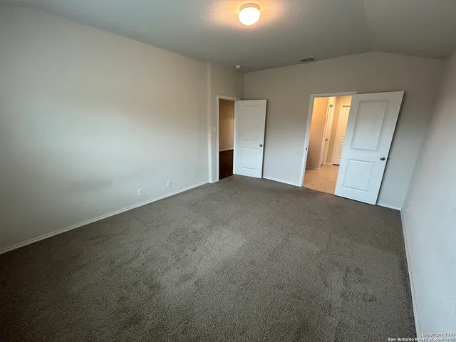 $1,725 | 8215 Falcon Meadow Drive, Converse, TX 78109