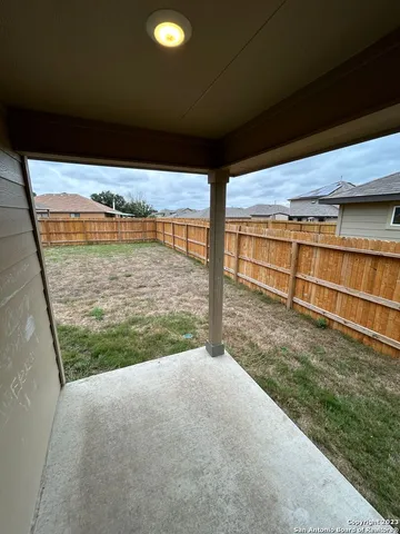 $1,725 | 8215 Falcon Meadow Drive, Converse, TX 78109