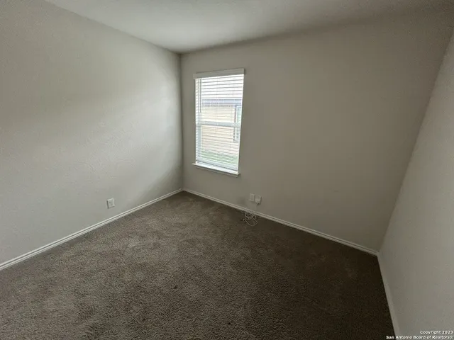 $1,725 | 8215 Falcon Meadow Drive, Converse, TX 78109