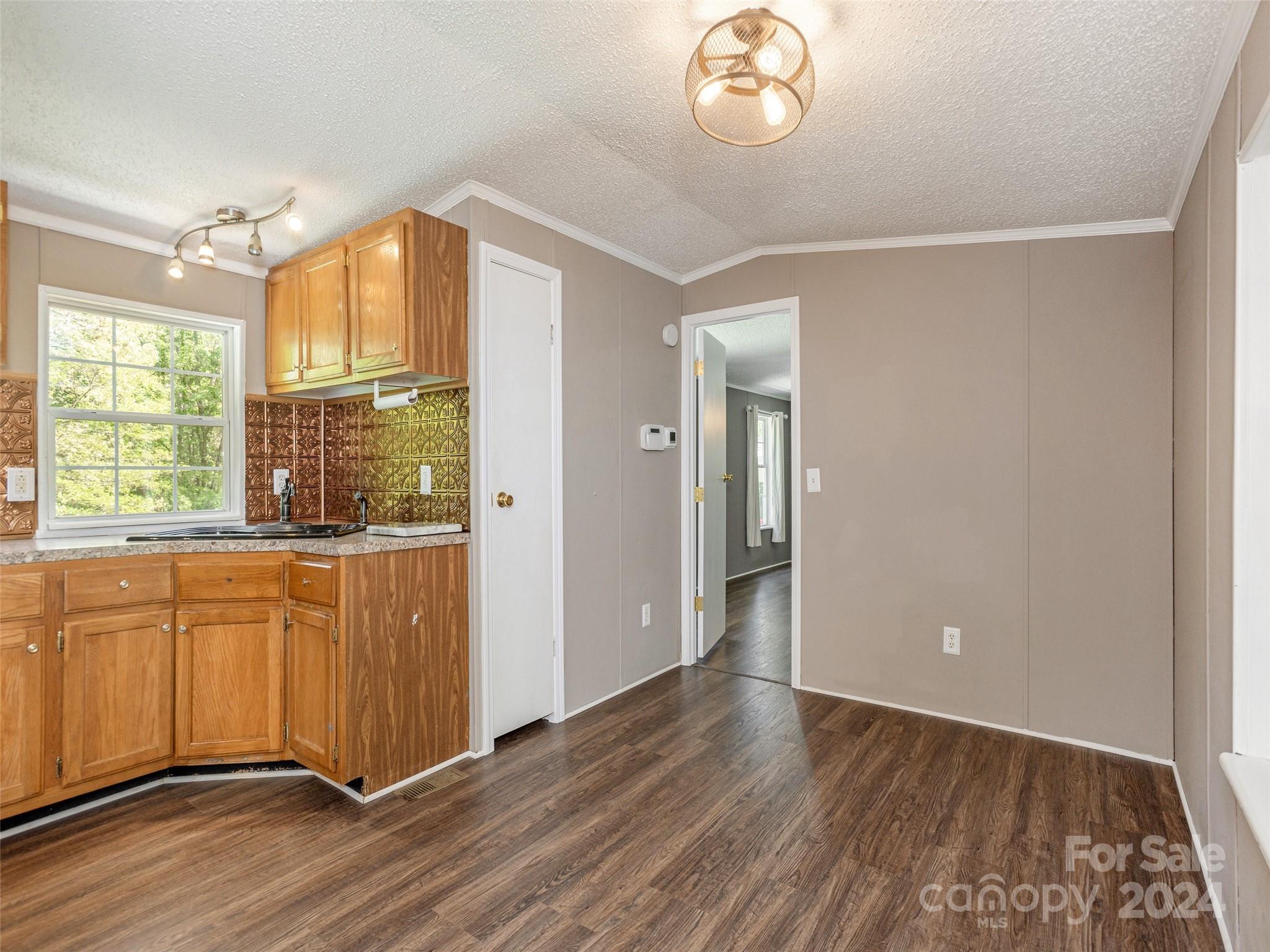 1067 Holbert Road Hendersonville, NC 28791 - Photo 15 of 36 Gallery Image 15