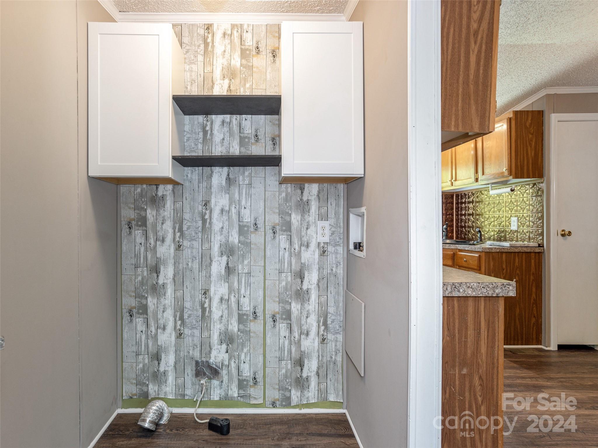 1067 Holbert Road Hendersonville, NC 28791 - Photo 24 of 36 Gallery Image 24