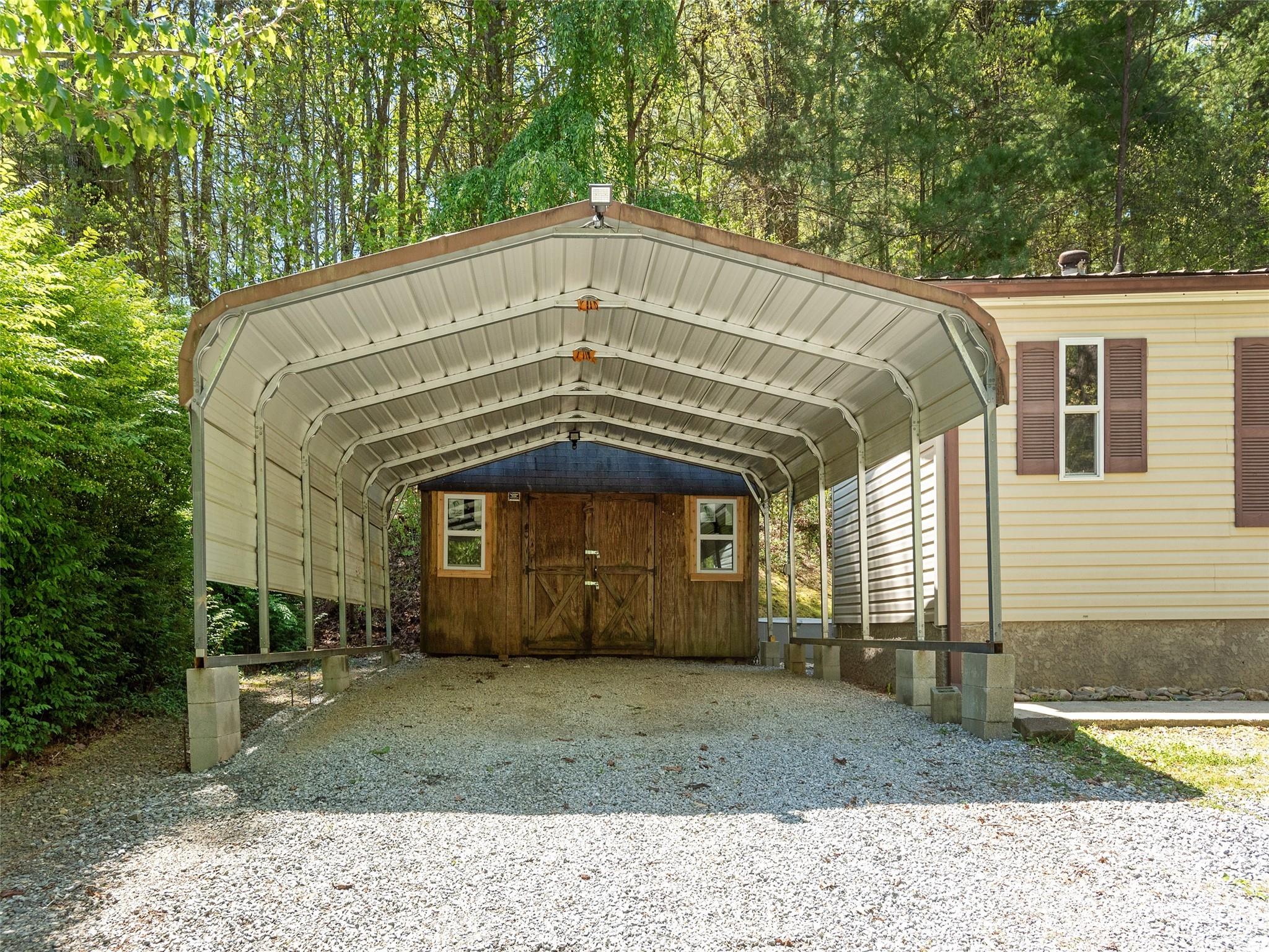 1067 Holbert Road Hendersonville, NC 28791 - Photo 35 of 36 Gallery Image 35