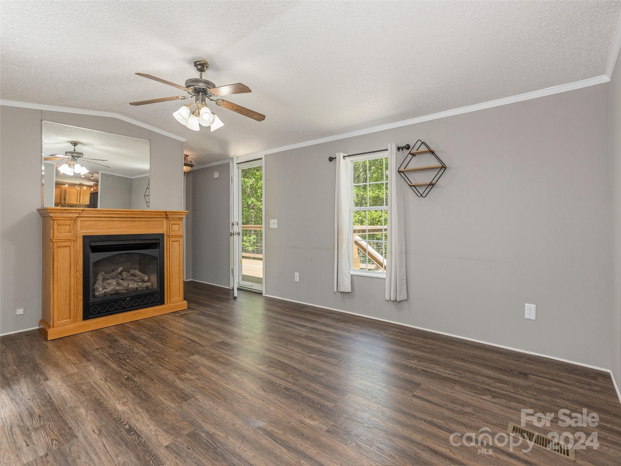 1067 Holbert Road Hendersonville, NC 28791 - Photo 7 of 36 Gallery Image 7