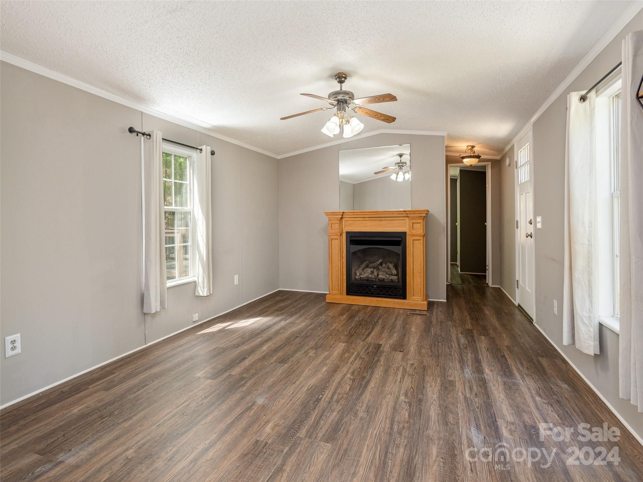 1067 Holbert Road Hendersonville, NC 28791 - Photo 8 of 36 Gallery Image 8