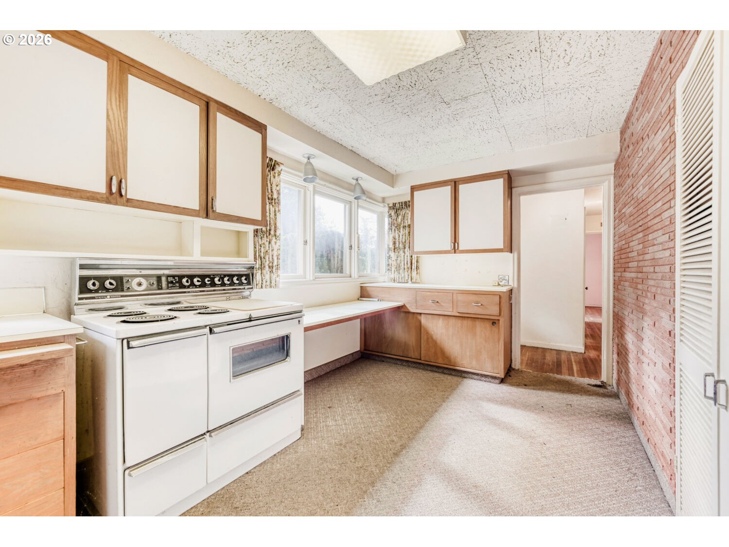 2415 Southwest Boundary Street Portland, OR 97239 - Photo 8 of 22 Gallery Image 8