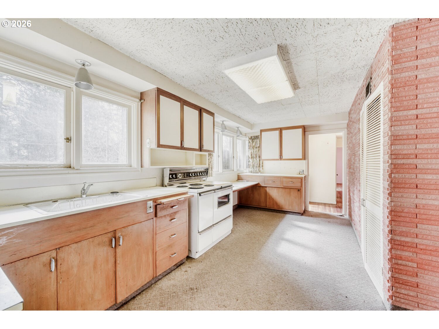 2415 Southwest Boundary Street Portland, OR 97239 - Photo 10 of 22 Gallery Image 10