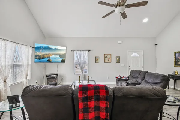 $350,000 | 103 Deer Lane, Russellville, KY 42276