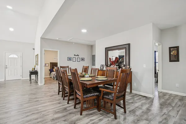 $350,000 | 103 Deer Lane, Russellville, KY 42276