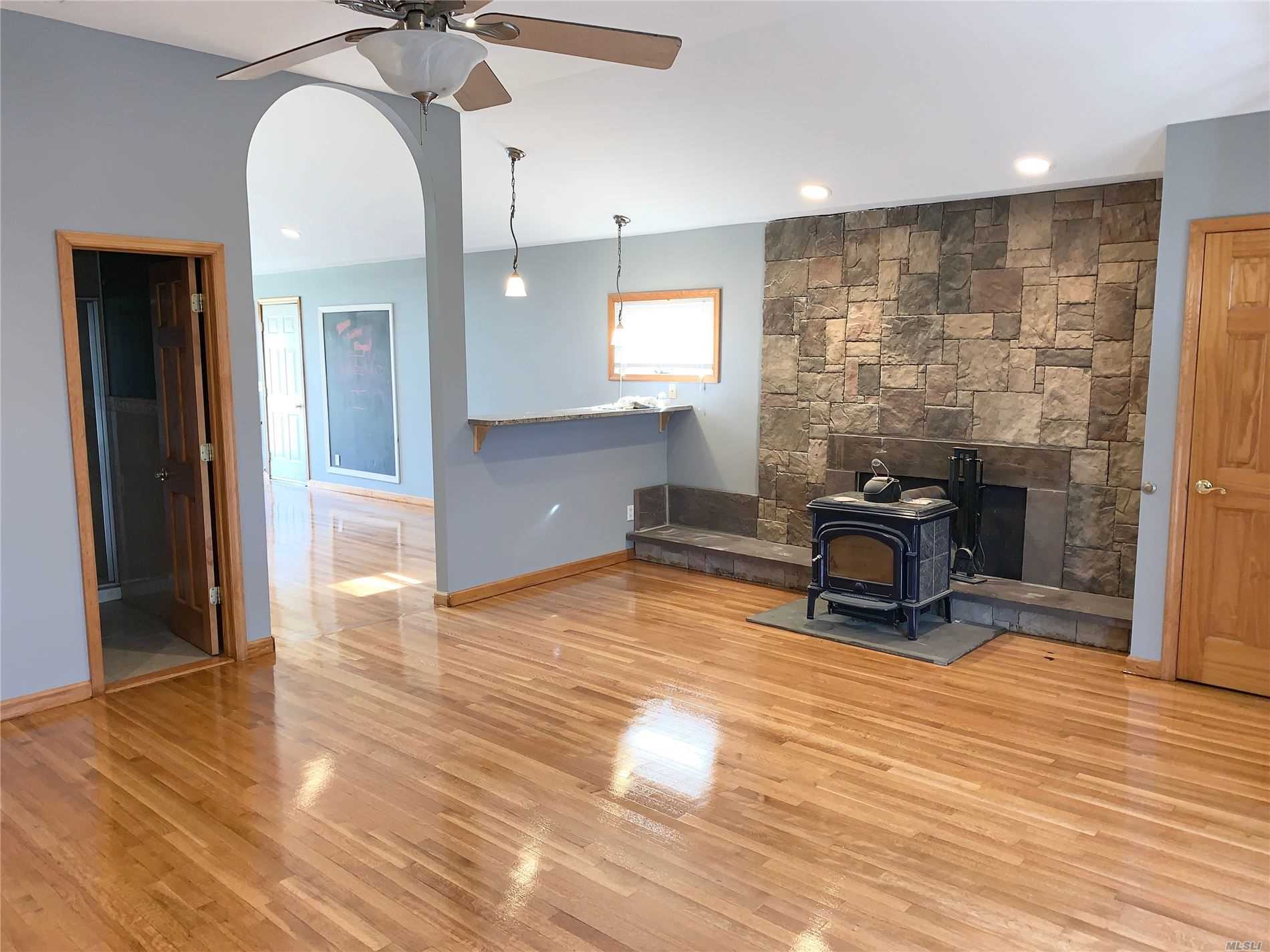 381 North Country Road Sound Beach, NY 11789 - Photo 5 of 19