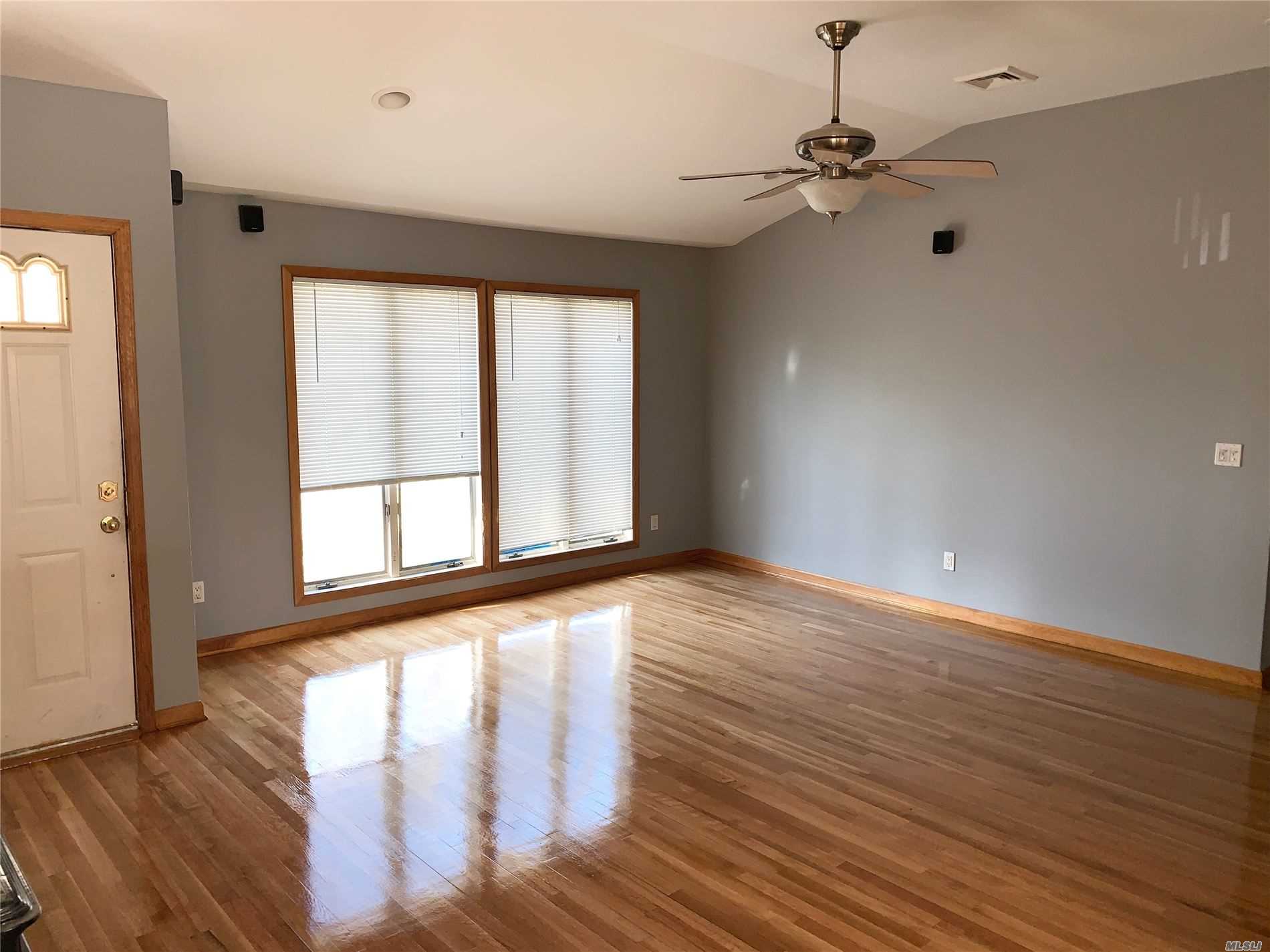 381 North Country Road Sound Beach, NY 11789 - Photo 7 of 19