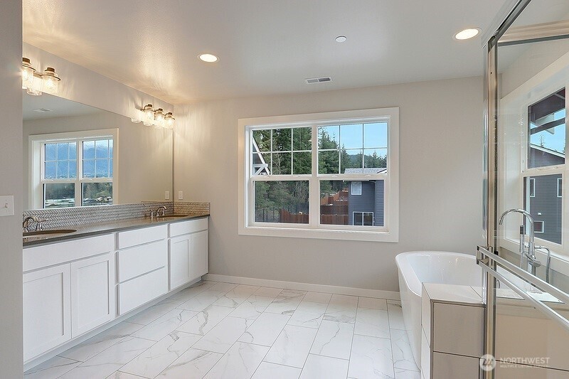 33720 Northeast 42nd Street Carnation, WA 98014 - Photo 14 of 20