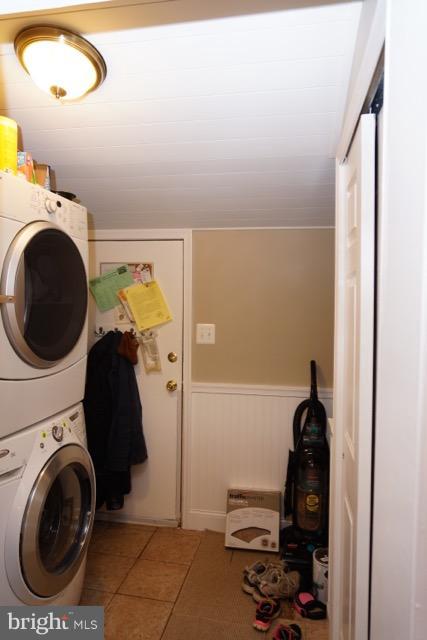 11019 Keymar Road Woodsboro, MD 21798 - Photo 8 of 30 a close view of a utility room with dryer and washer