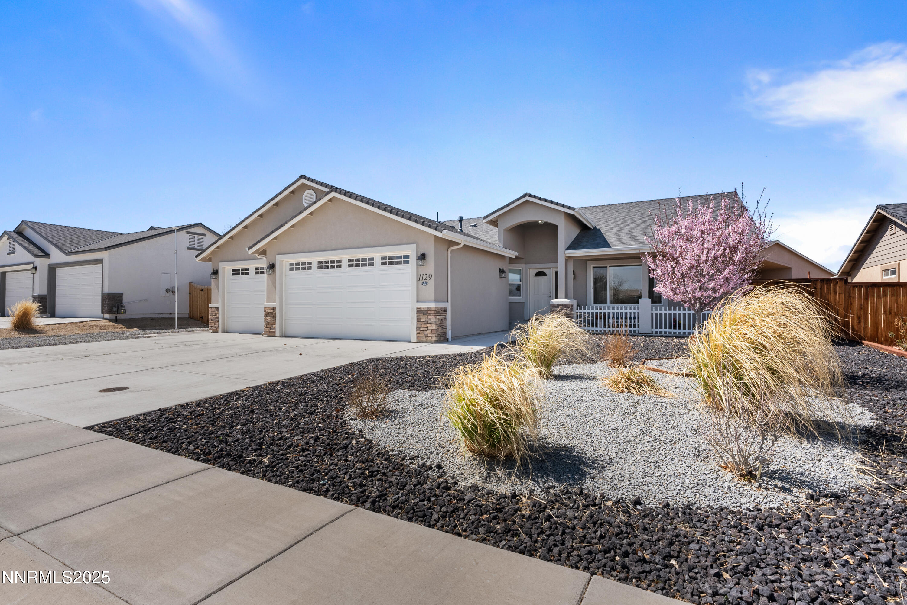 1129 Dixie Lane Fernley, NV 89408 - Photo 4 of 46 1129 Dixie Ln-104