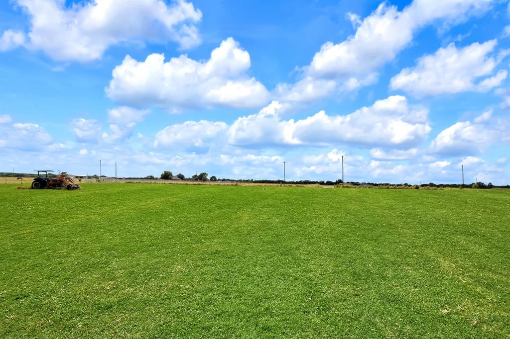 5304 East Line Road Whitewright, TX 75491 - Photo 17 of 18 Gallery Image 17