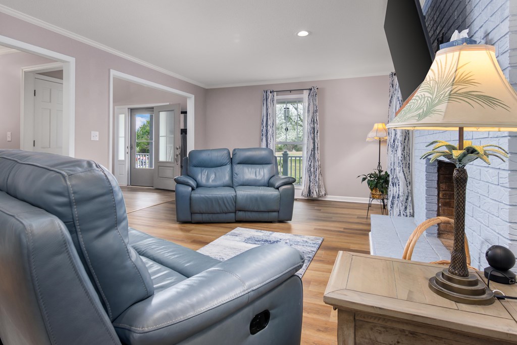 305 Farmdale Road Hodges, SC 29653 - Photo 13 of 47