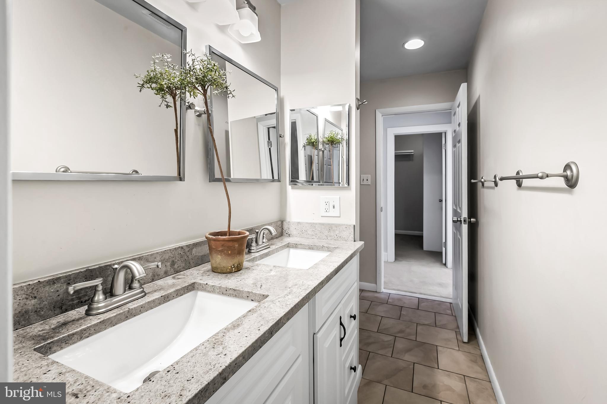 1102 Bryn Mawr Road Baltimore, MD 21210 - Photo 35 of 66