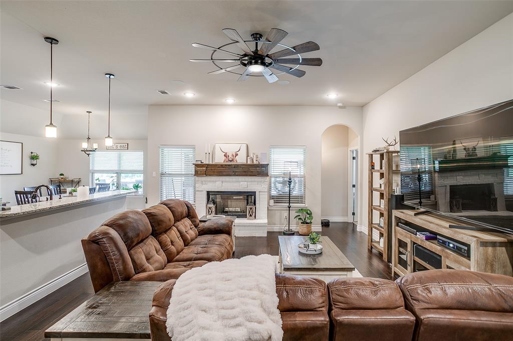 203 County Road 4221 Decatur, TX 76234 - Photo 5 of 40