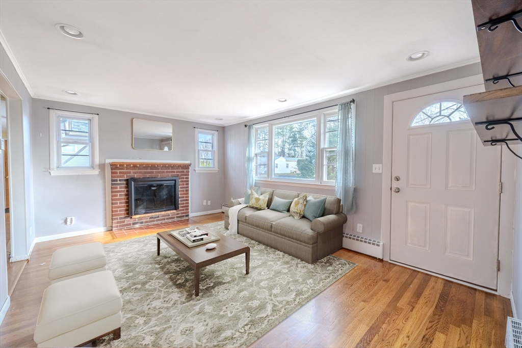 46 Burnham Road Lowell, MA 01852 - Photo 12 of 31 Gallery Image 12