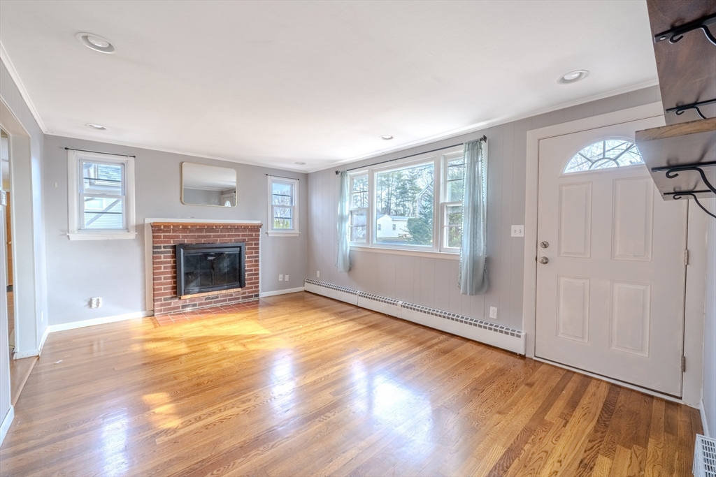 46 Burnham Road Lowell, MA 01852 - Photo 13 of 31 Gallery Image 13