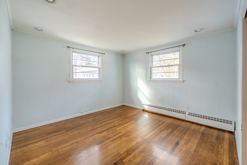 46 Burnham Road Lowell, MA 01852 - Photo 16 of 31 Gallery Image 16