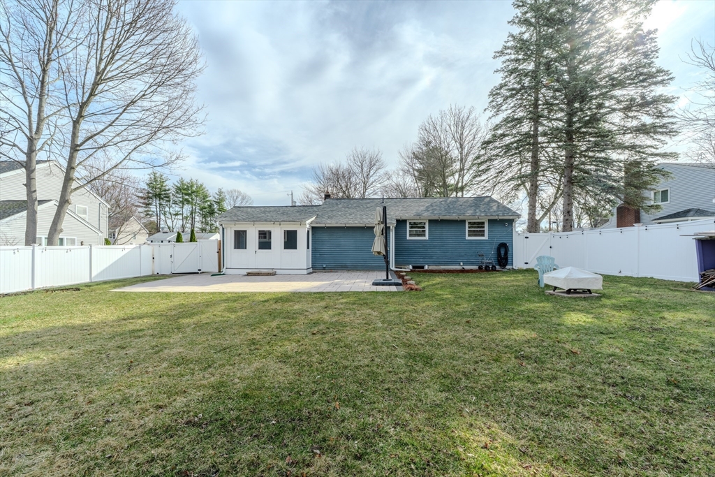 46 Burnham Road Lowell, MA 01852 - Photo 26 of 31 Gallery Image 26