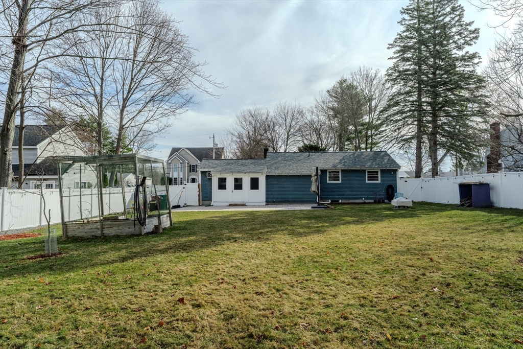 46 Burnham Road Lowell, MA 01852 - Photo 27 of 31 Gallery Image 27