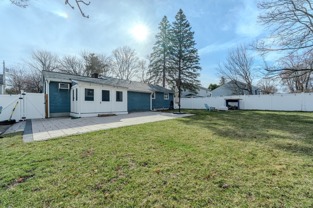 46 Burnham Road Lowell, MA 01852 - Photo 29 of 31 Gallery Image 29