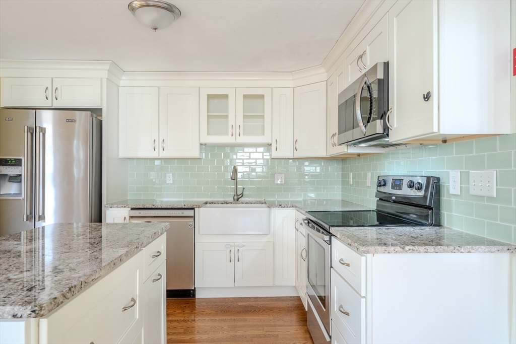 46 Burnham Road Lowell, MA 01852 - Photo 7 of 31 Gallery Image 7