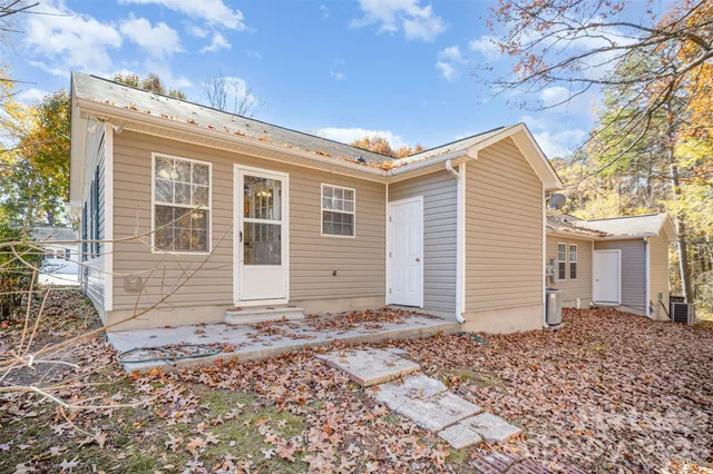 $1,450 | 290 Southcircle Drive Northwest, Concord, NC 28027